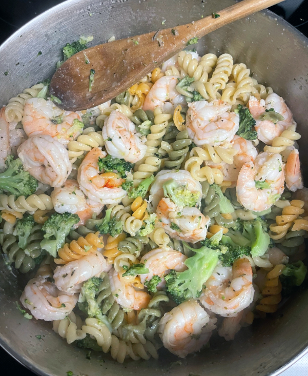 Photo of a pot of shrimp and broccoli rotini
